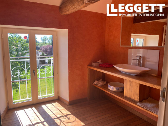 Image No.7-5 Bed House for sale