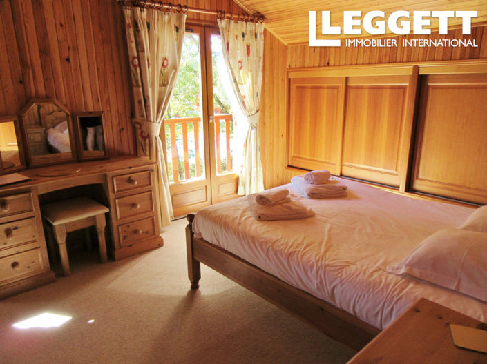 Image No.7-3 Bed House for sale