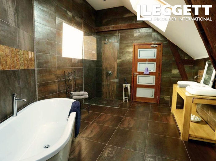 Image No.4-12 Bed House for sale