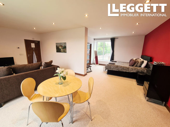 Image No.7-12 Bed House for sale