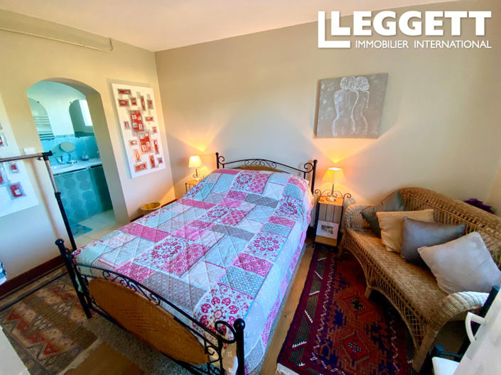 Image No.8-3 Bed House for sale