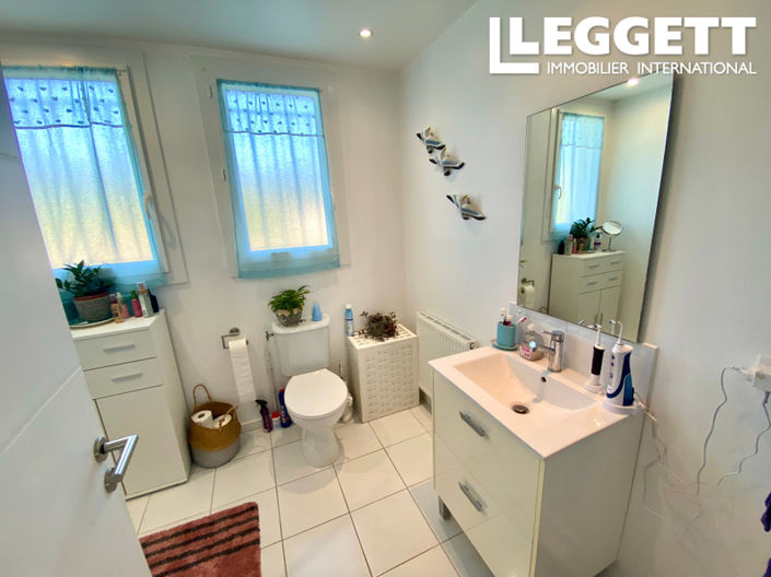 Image No.9-3 Bed House for sale