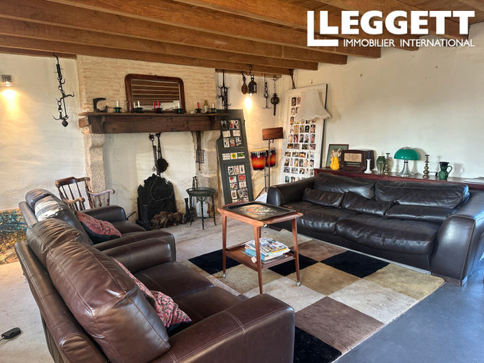 Image No.7-7 Bed House for sale