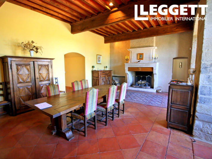 Image No.10-Châteaux de 9 chambres à vendre à Vénès