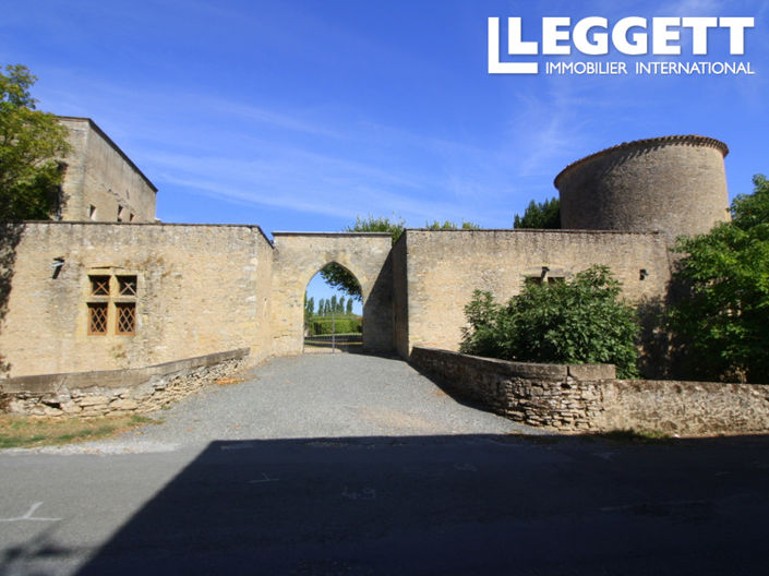 Image No.5-9 Bed Chateaux for sale