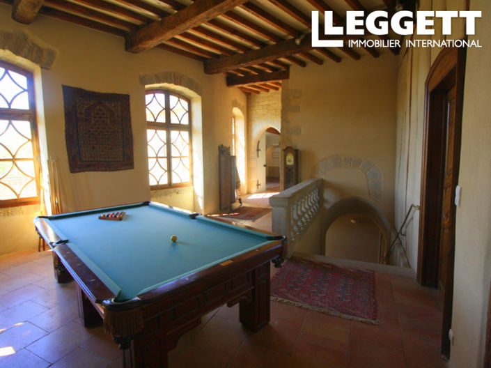 Image No.9-9 Bed Chateaux for sale