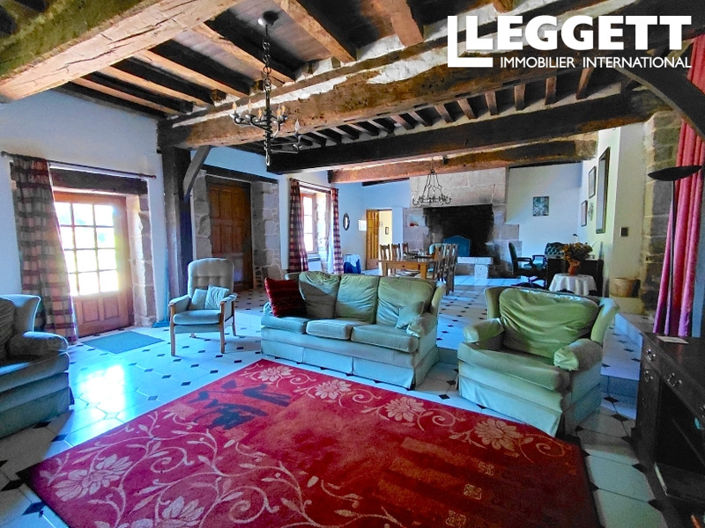 Image No.5-8 Bed House for sale