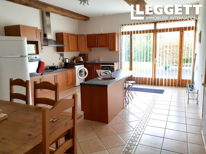 Image No.7-8 Bed House for sale