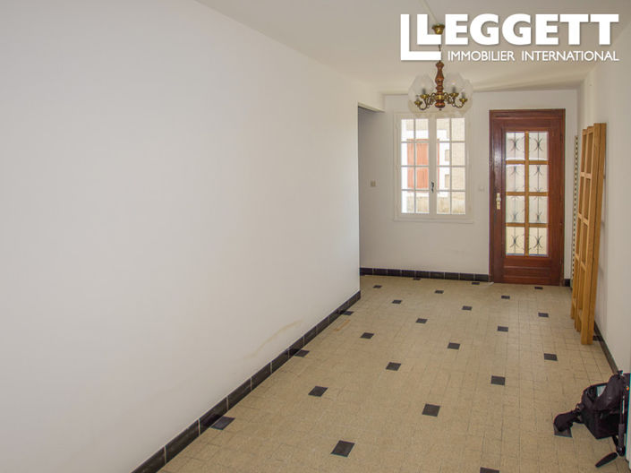 Image No.8-2 Bed House for sale