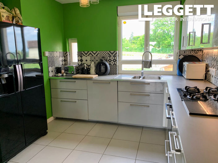 Image No.2-Maison de 5 chambres à vendre à Aubeterre-sur-Dronne