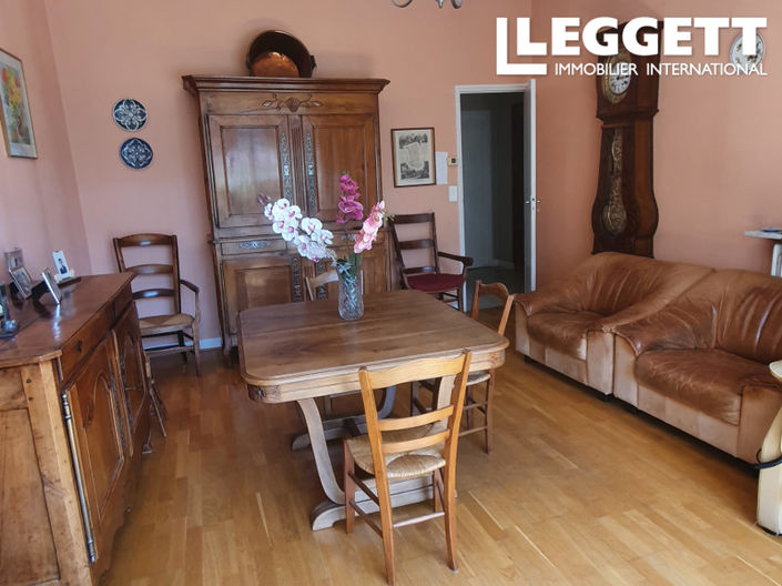 Image No.6-5 Bed House for sale