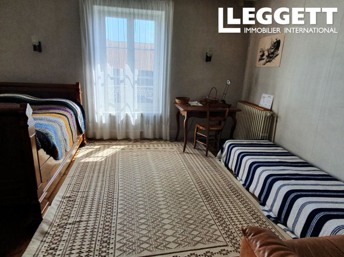 Image No.9-5 Bed House for sale