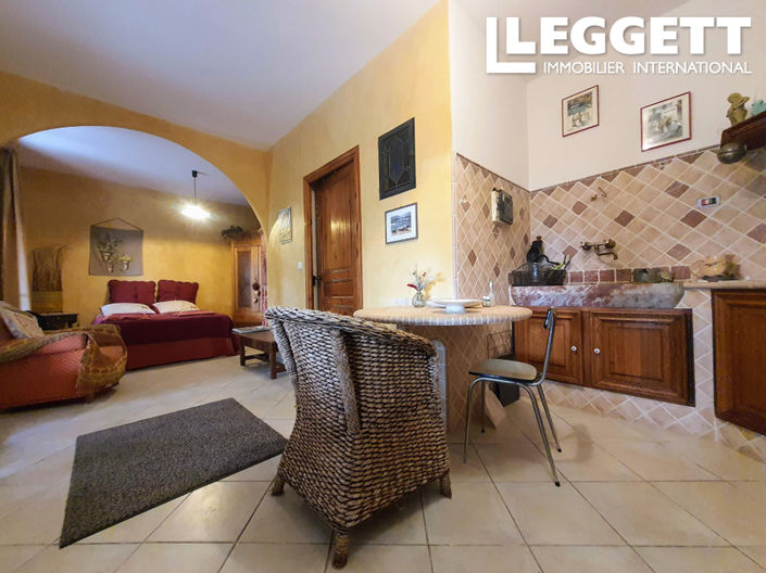 Image No.8-4 Bed House for sale