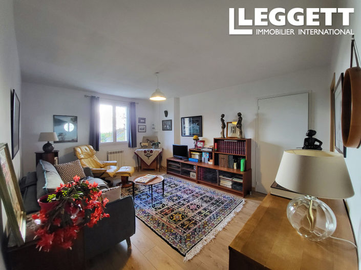 Image No.7-5 Bed House for sale