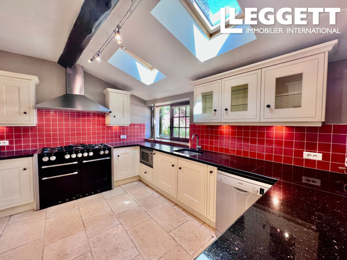 Image No.3-5 Bed House for sale