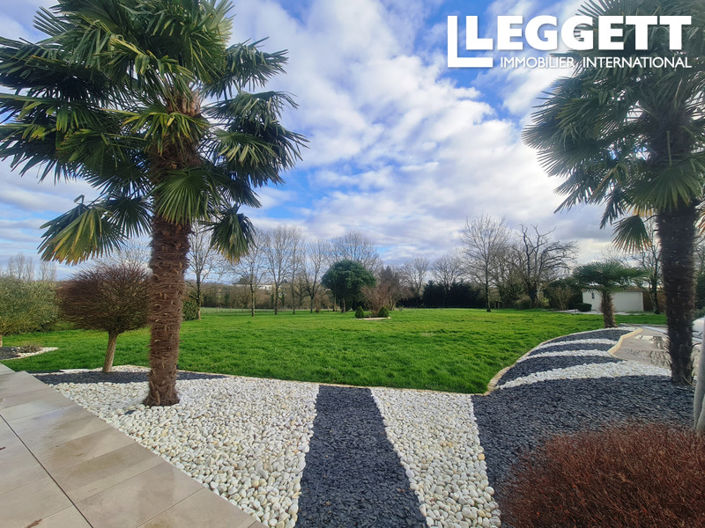 Image No.2-5 Bed House for sale