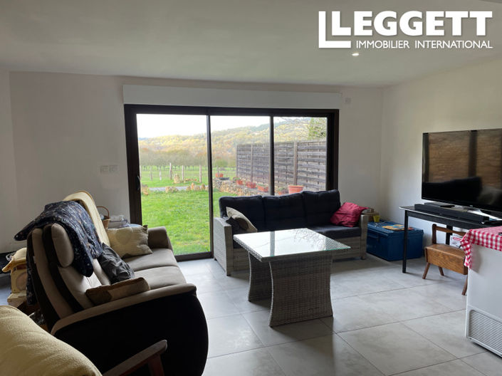 Image No.5-Maison de 5 chambres à vendre à Saint-Léon-sur-Vézère