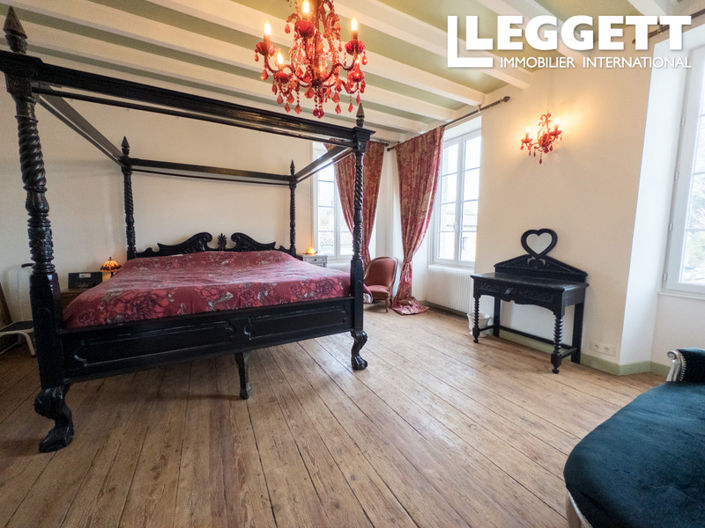 Image No.9-10 Bed House for sale