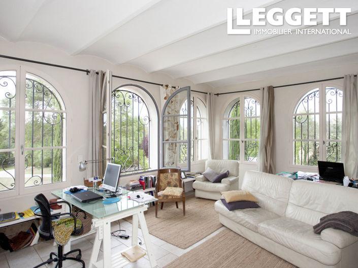 Image No.5-5 Bed House for sale