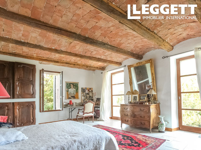 Image No.6-5 Bed House for sale