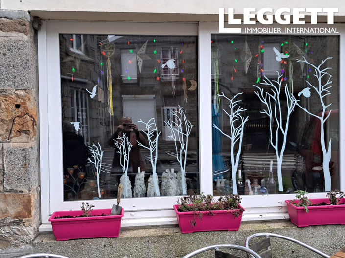 Image No.9-6 Bed House for sale