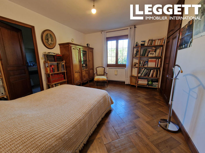 Image No.6-3 Bed House for sale