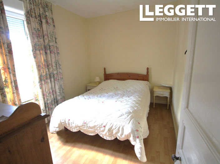 Image No.8-2 Bed House for sale