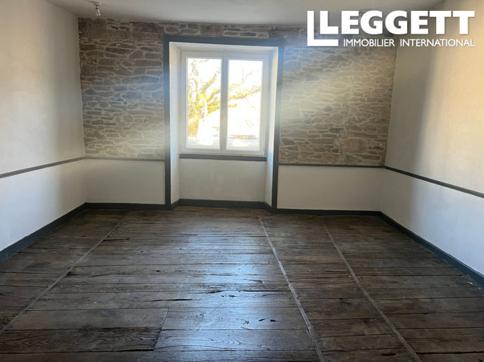 Image No.10-2 Bed House for sale