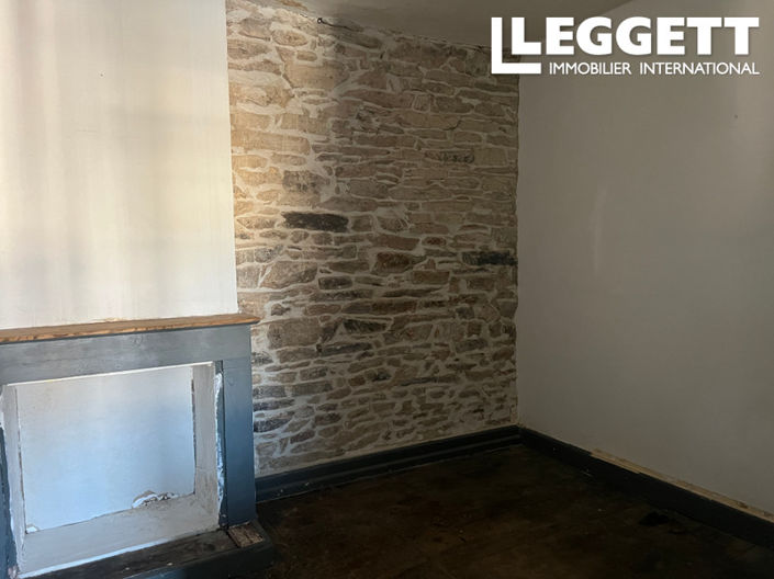 Image No.8-2 Bed House for sale