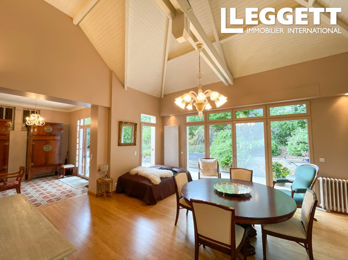 Image No.5-5 Bed House for sale