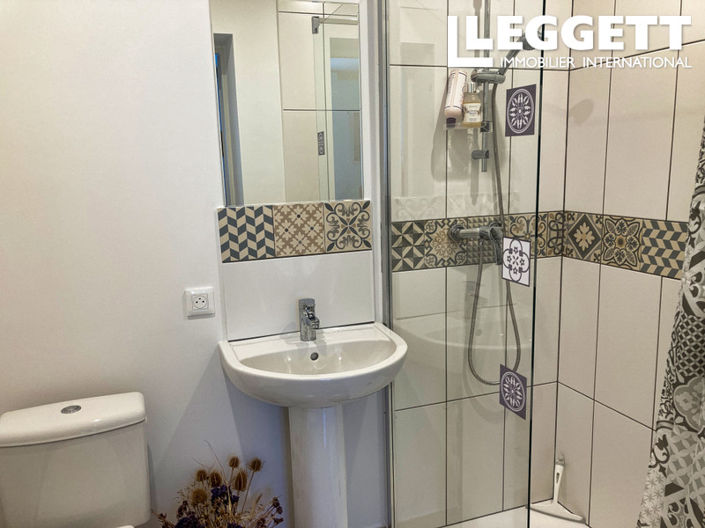 Image No.10-4 Bed House for sale