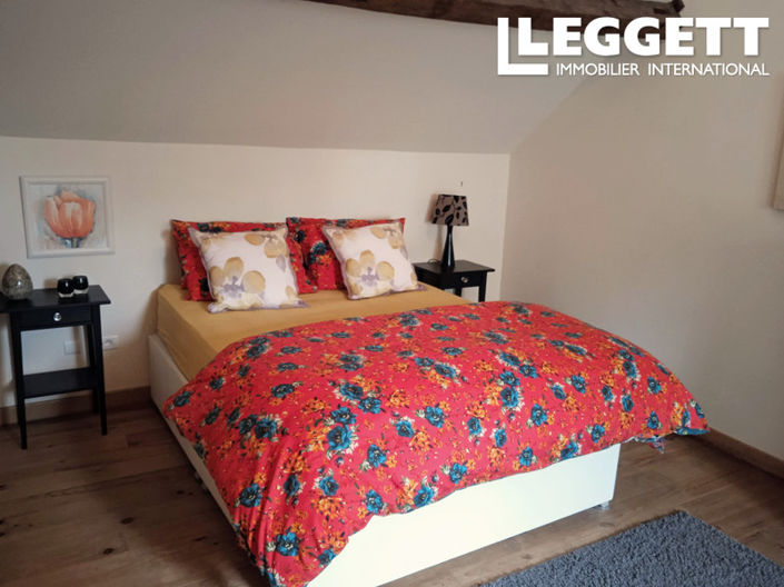 Image No.9-5 Bed House for sale