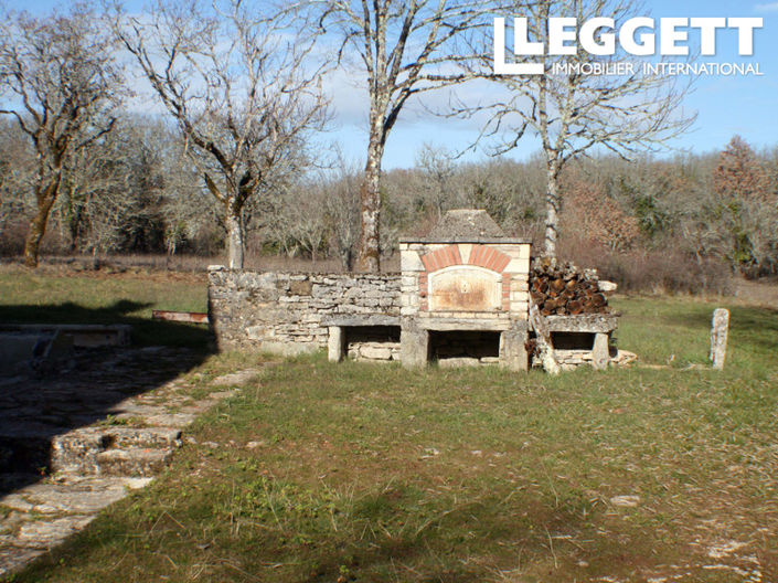 Image No.10-3 Bed House for sale