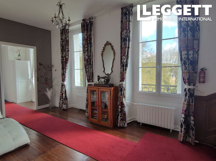 Image No.5-9 Bed Chateaux for sale