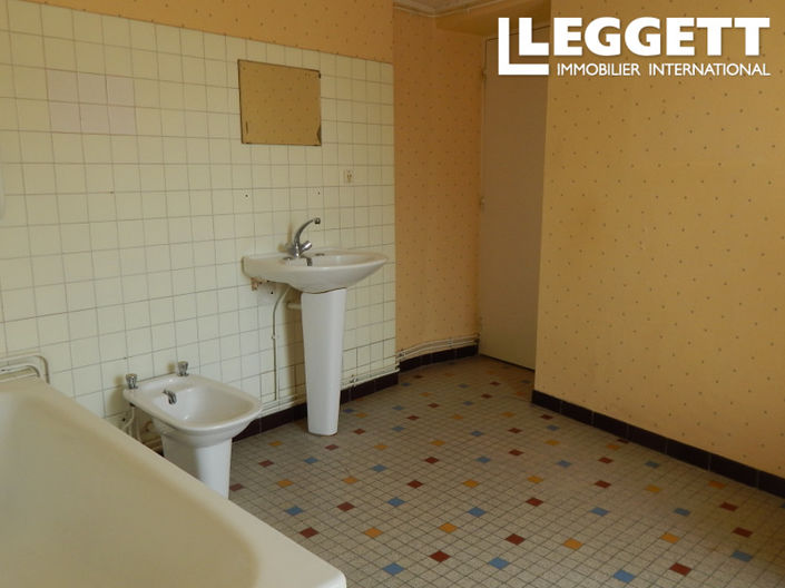 Image No.9-3 Bed House for sale