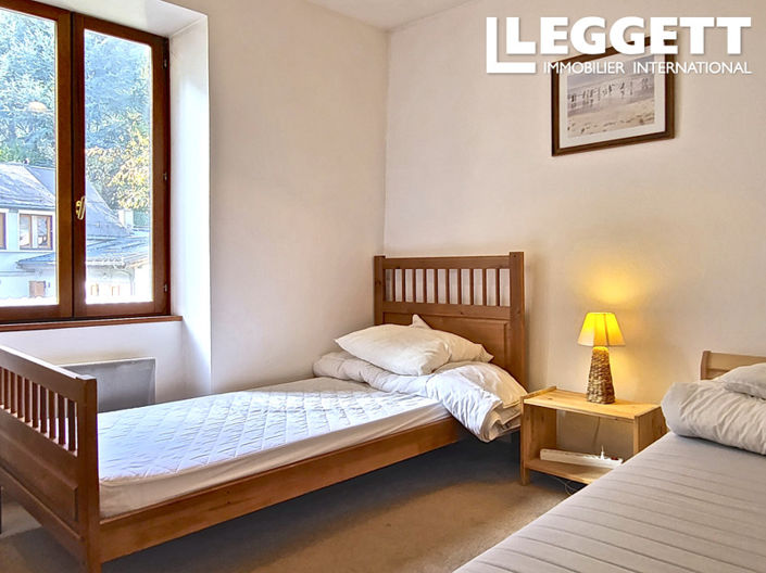 Image No.9-4 Bed House for sale