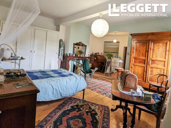 Image No.7-4 Bed House for sale