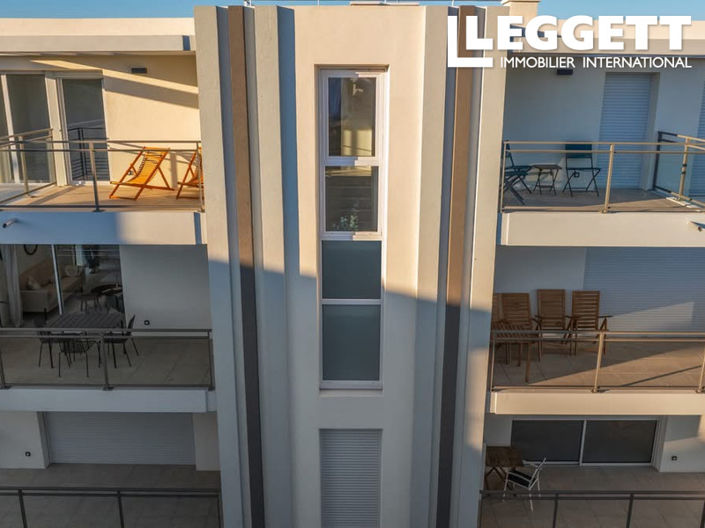 Image No.10-3 Bed Apartment for sale