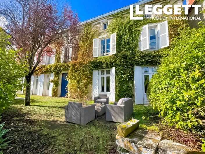 Image No.1-6 Bed House for sale