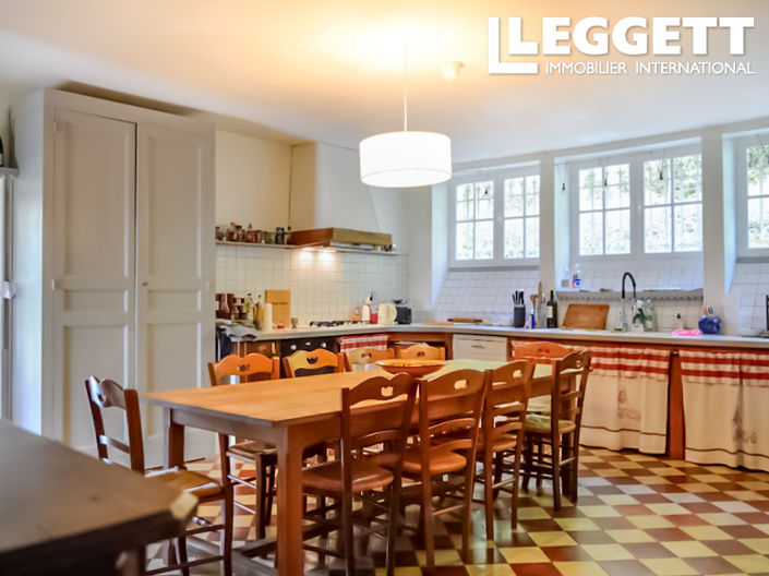 Image No.5-6 Bed House for sale