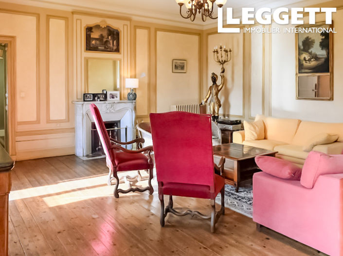 Image No.6-6 Bed House for sale