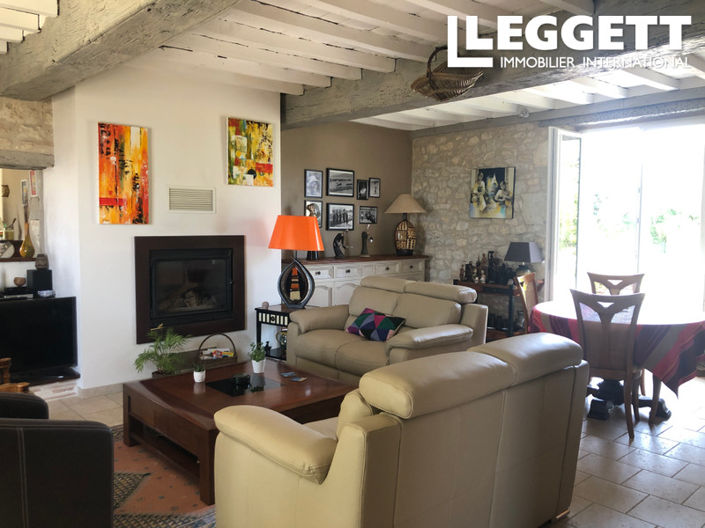 Image No.7-7 Bed House for sale