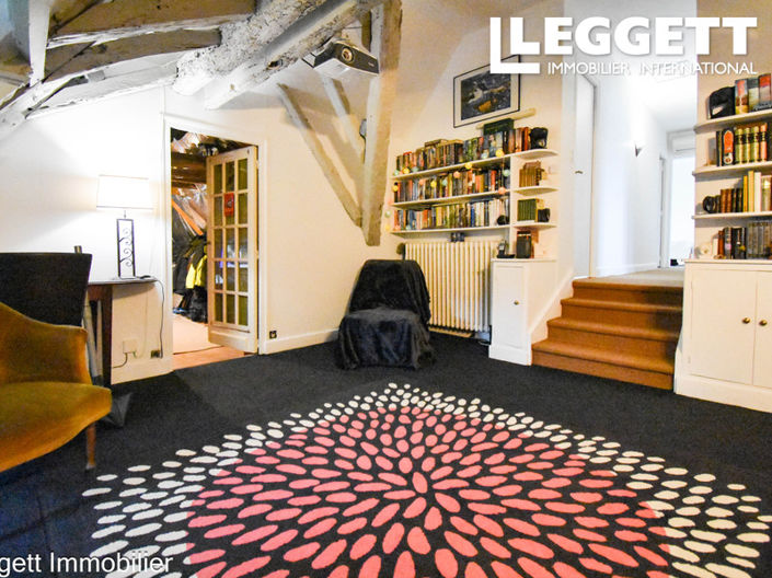 Image No.10-7 Bed House for sale