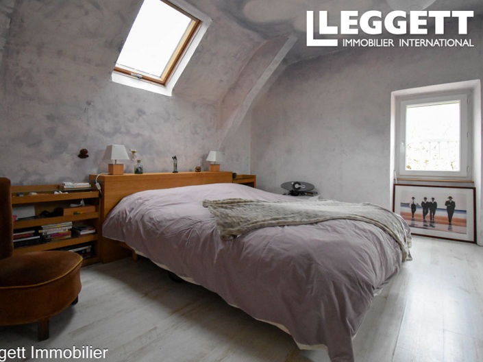 Image No.8-7 Bed House for sale