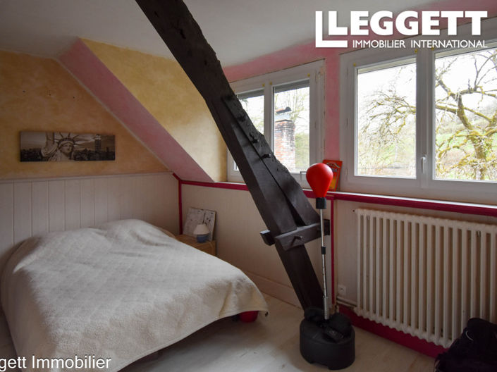 Image No.9-7 Bed House for sale