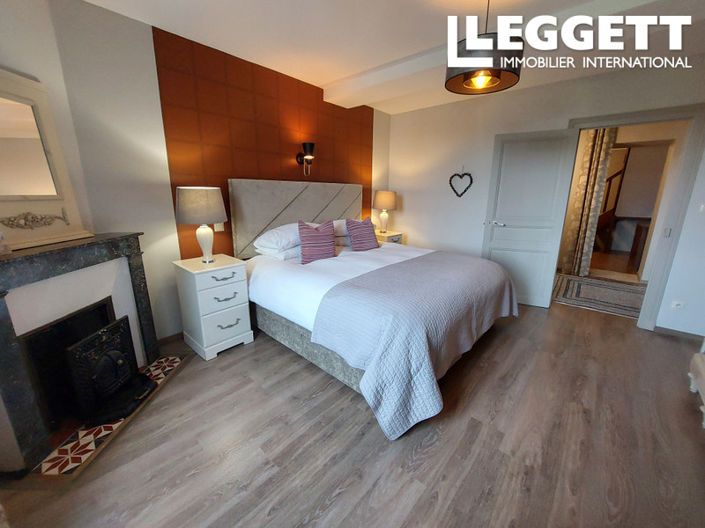 Image No.7-4 Bed House for sale