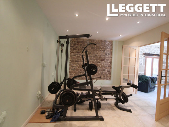 Image No.8-4 Bed House for sale