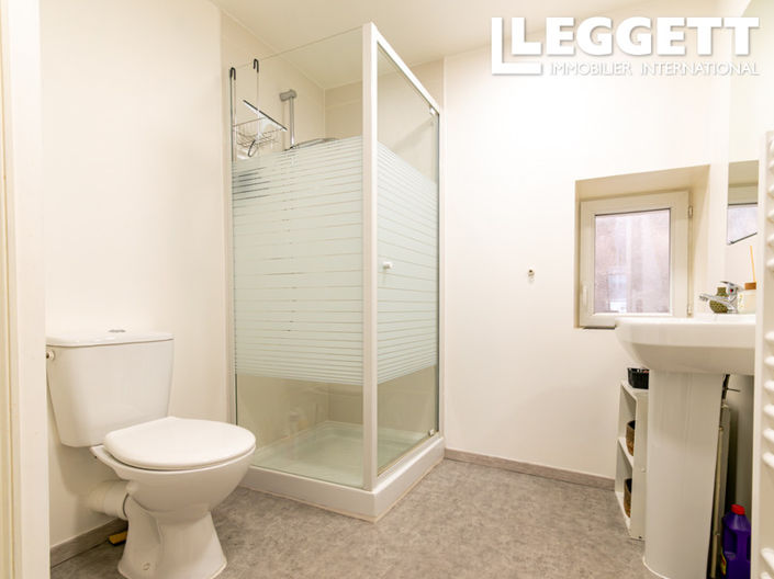 Image No.6-3 Bed House for sale