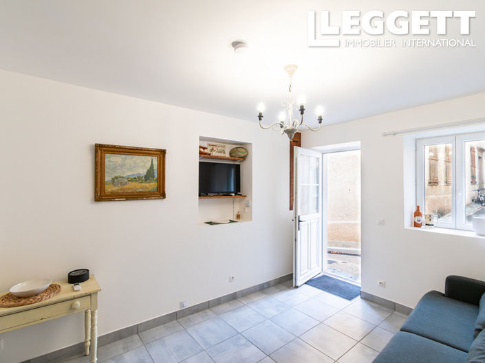 Image No.8-3 Bed House for sale