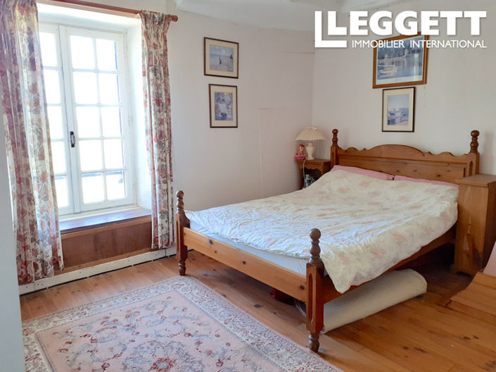 Image No.9-4 Bed House for sale